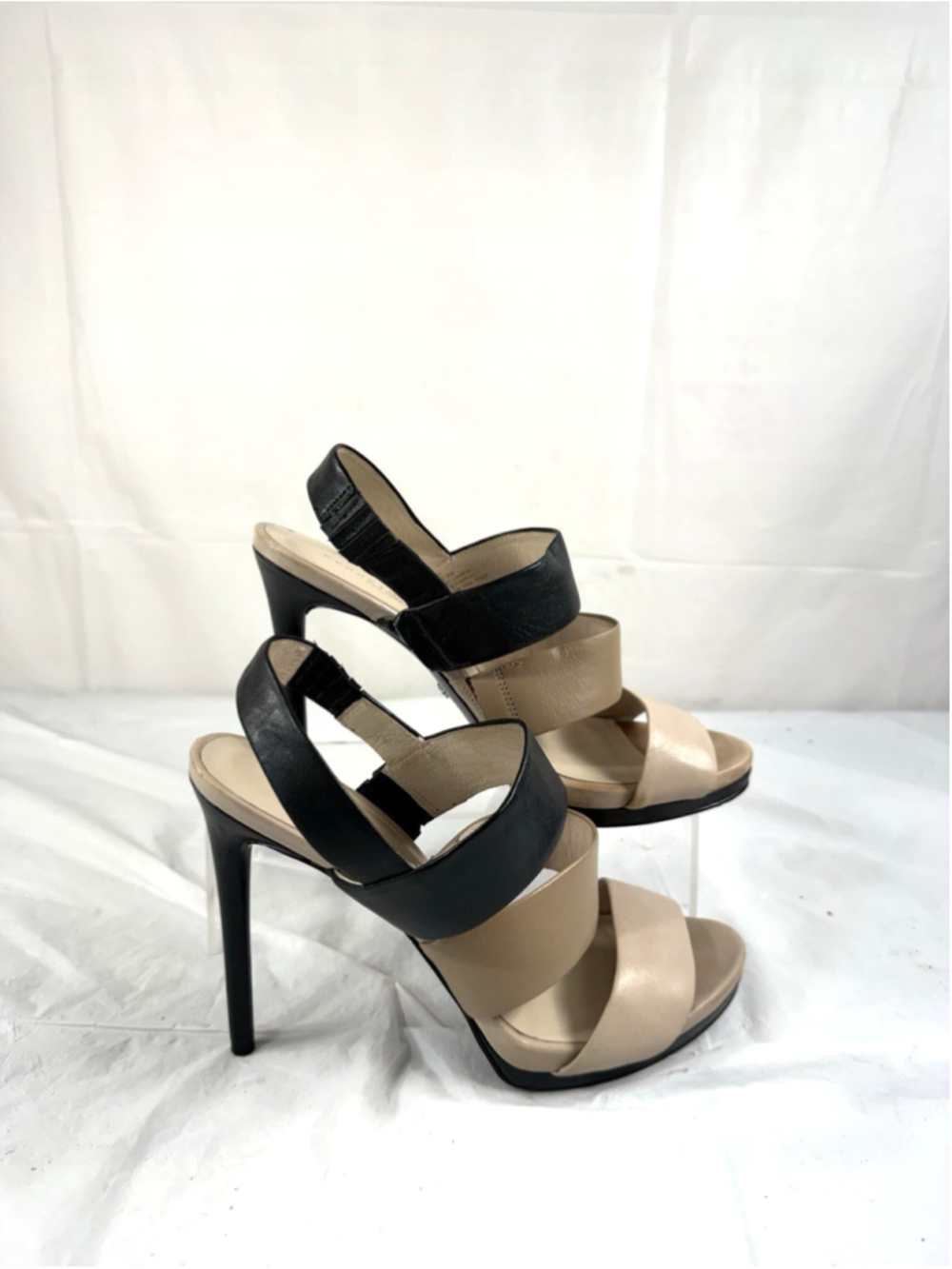 Kenneth Cole Leather Strappy Heels Nikki Clay and Black Size 6 Med. - Picture 5 of 14